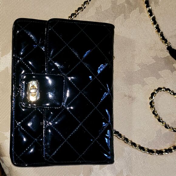 Classic Giani Bernini Handbag Black Patent Leather Gold Chain Shoulder strap NEW - Picture 7 of 16